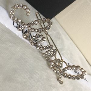 Chanel pearl diamond Hair Clip VIP Gift)